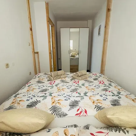 Z&d - Korak Do Mora Daire