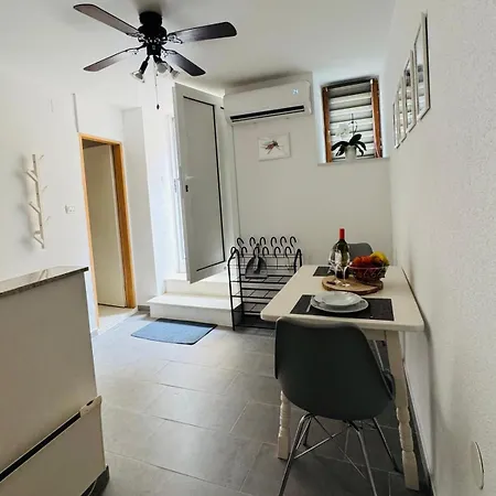 Z&d - Korak Do Mora * Mali Lošinj